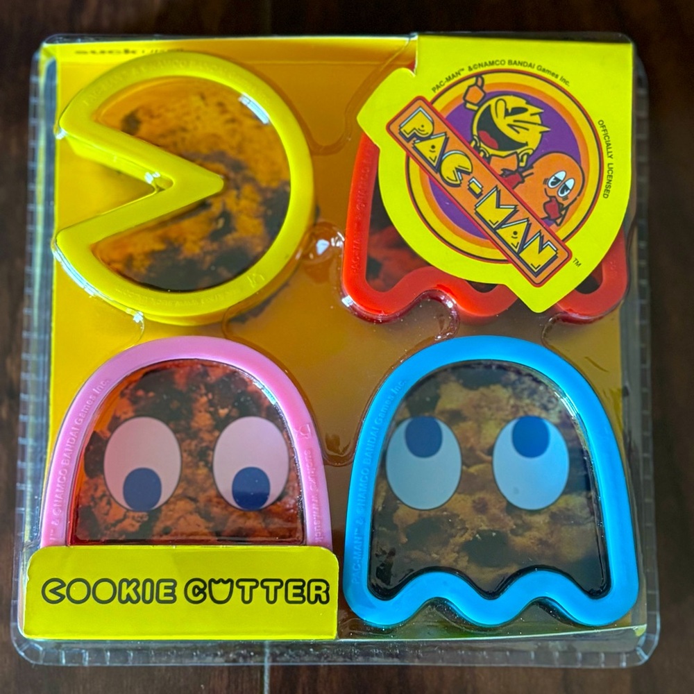 Pac-Man and Ghosts Iconic Arcade Plastic Cookie Cutter Set NEW in Package